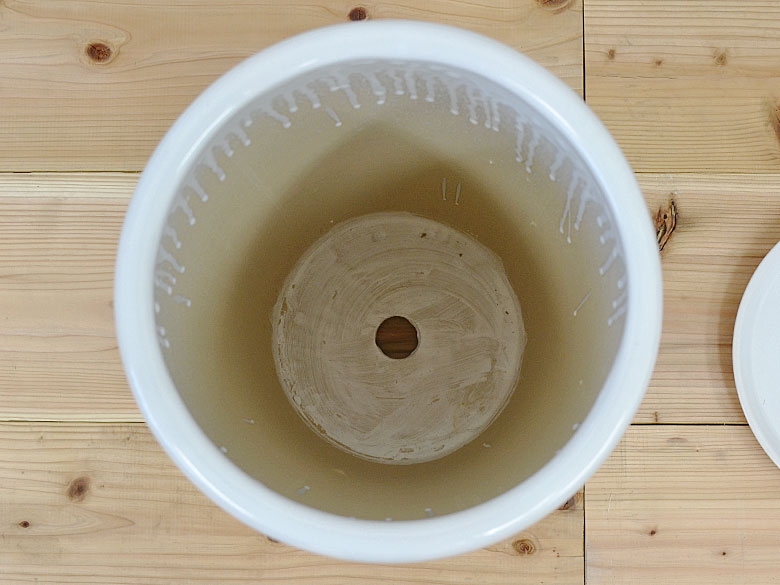 円柱形陶器鉢L ホワイト 8号サイズ底穴